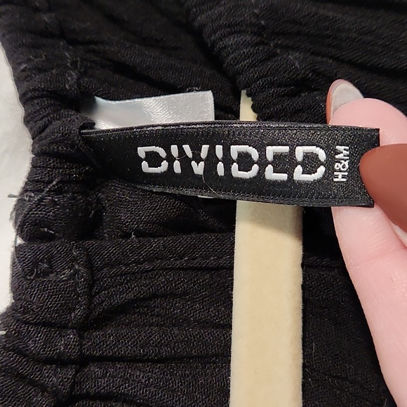 Black halter top - Picture 5 of 6